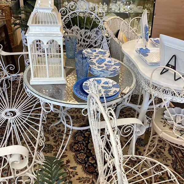 White Wrought Iron Table & 4 Chairs