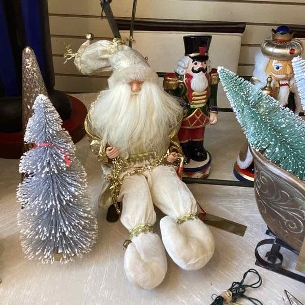 Sitting Santa