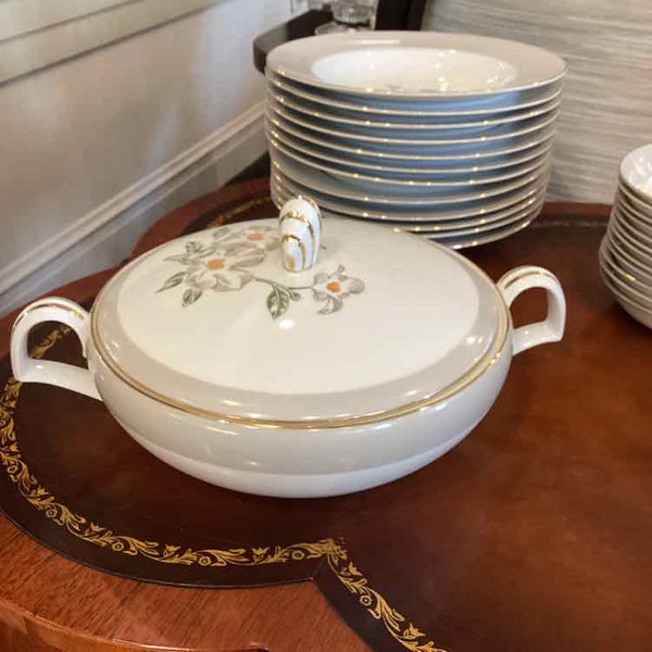 76 Piece Narumi "Dogwood" China
