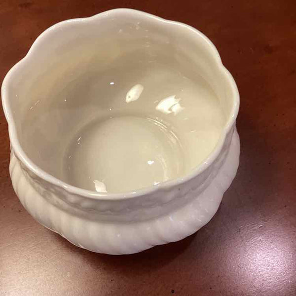 Belleek Ribbon Sugar Bowl