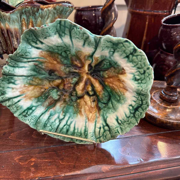 Green Majolica Leaf Dish