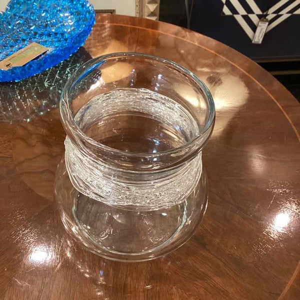 Glass Vase With Swirl