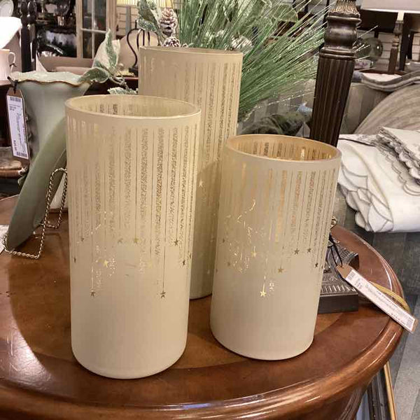 3 Gold Star Luminaries w/Lights