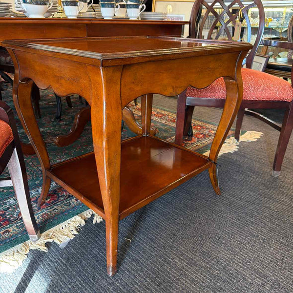 Scalloped End Table with 1 Drawer