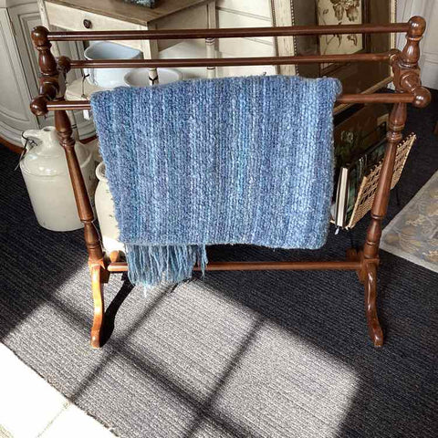 Wooden Quilt Stand