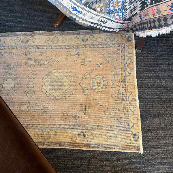 Machine Made Oushak Rug
