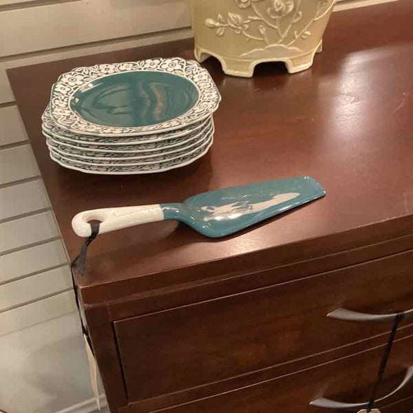 Teal Cameoware Platter, Six Plates, Knife