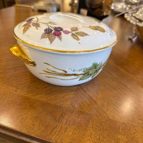 Evesham Bowl With Lid