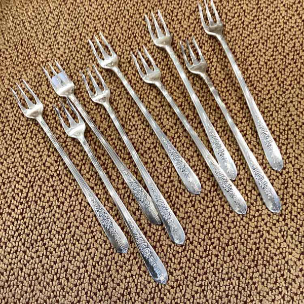 9 Cocktail Forks - Royal Rose Intro 1939